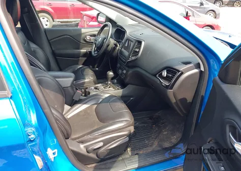 2020 Jeep Cherokee Altitude 4X4 from USA, damaged, VIN 1C4PJMLNXLD541404